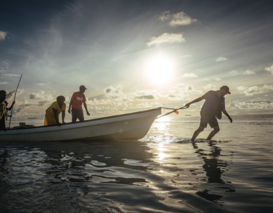 Addressing facilitation of irregular migration by boats departing from North-Africa: EMN Inform 2014 (EN)